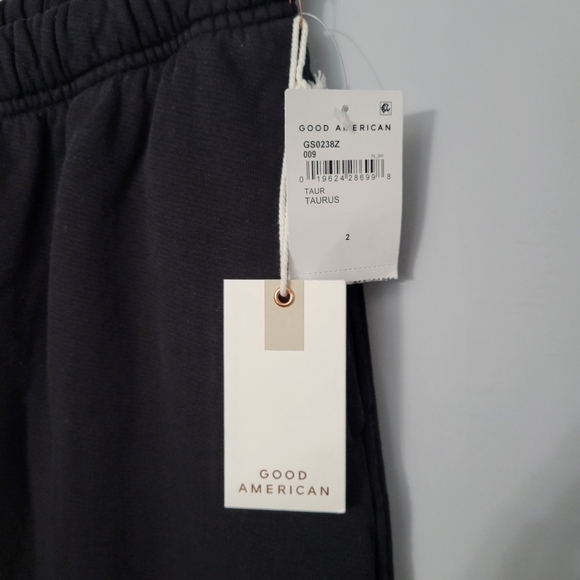 Good American Black Taurus Printed Sweatpants NWT - Picture 7 of 7